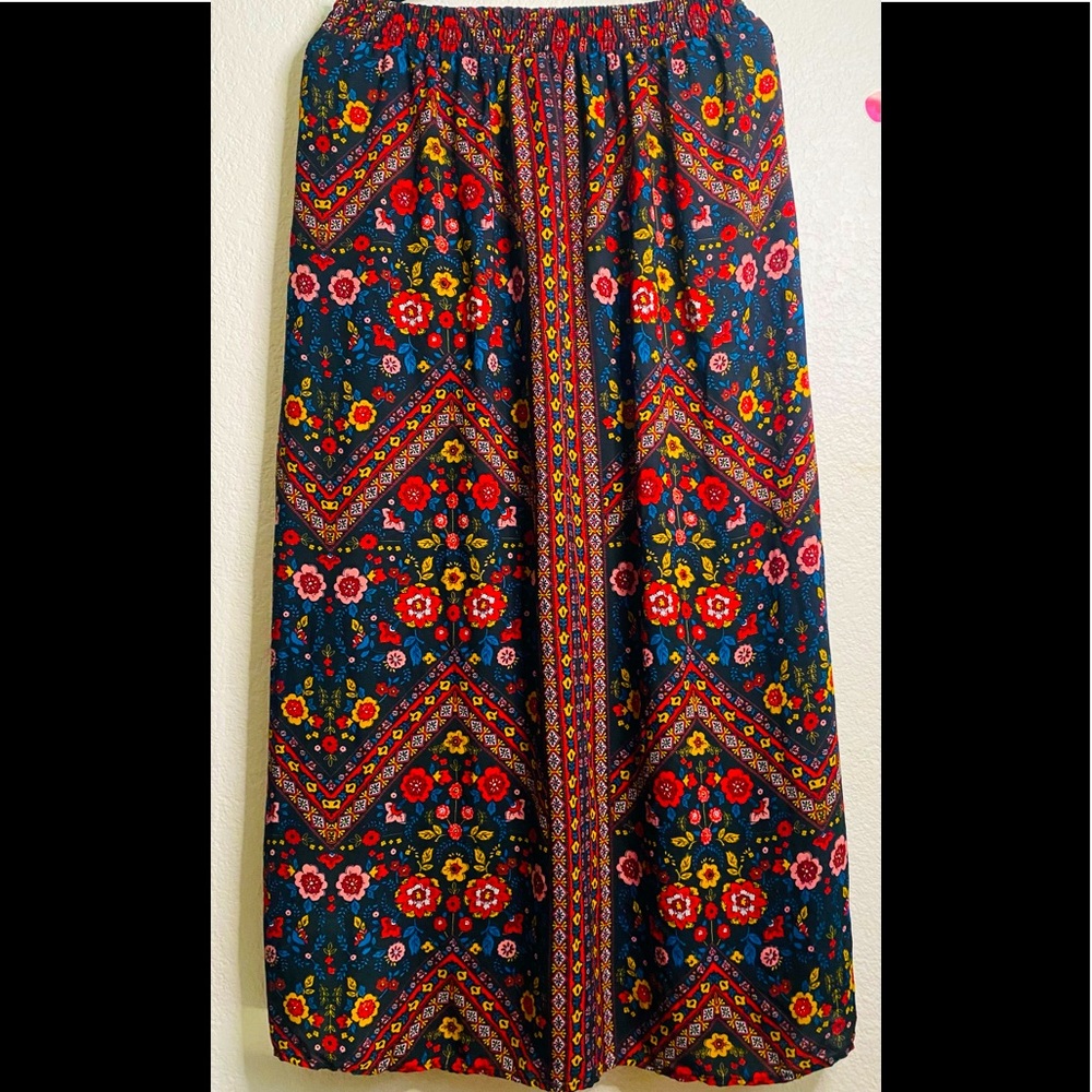 Women’s size XL floor length skirt.